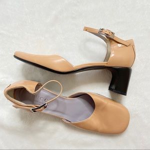 Gucci Squared Toe Tan Heel Size 7 Authentic